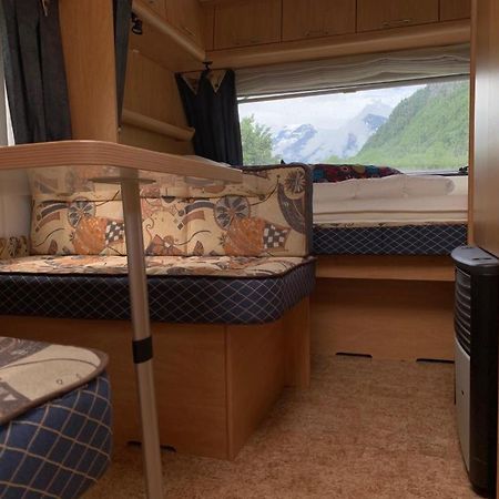 Revier Caravan-Ig Und Cool Hatzingen Exteriör bild